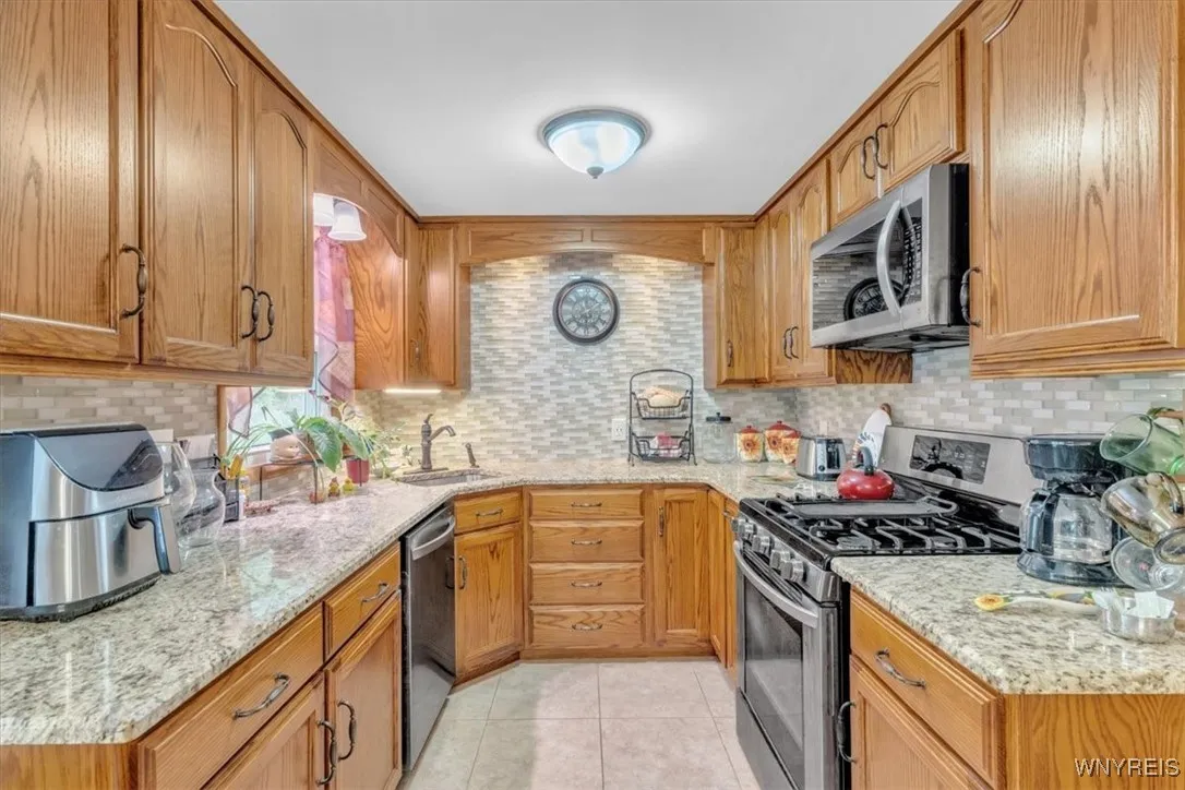 1297 East And West Road, West Seneca, New York 142, West Seneca, New York 14224, 4 Bedrooms Bedrooms, 7 Rooms Rooms,1 BathroomBathrooms,Residential,Closed,1297 East And West Road, West Seneca, New York 142,0,B1645144