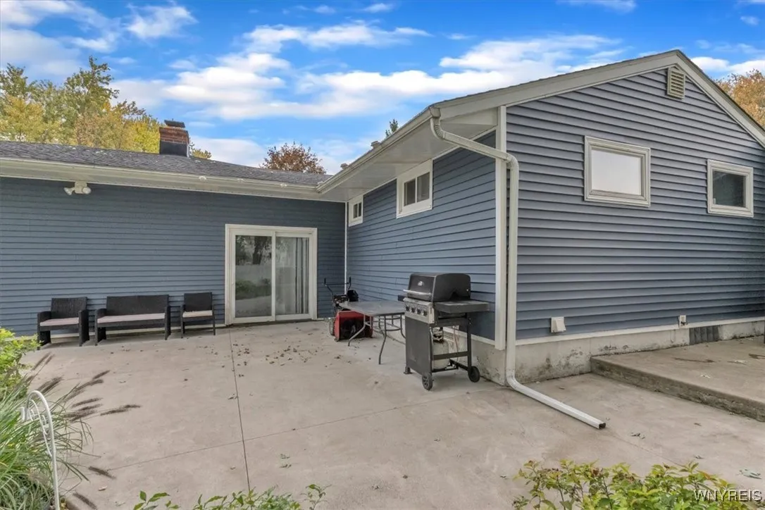 1297 East And West Road, West Seneca, New York 142, West Seneca, New York 14224, 4 Bedrooms Bedrooms, 7 Rooms Rooms,1 BathroomBathrooms,Residential,Closed,1297 East And West Road, West Seneca, New York 142,0,B1645144