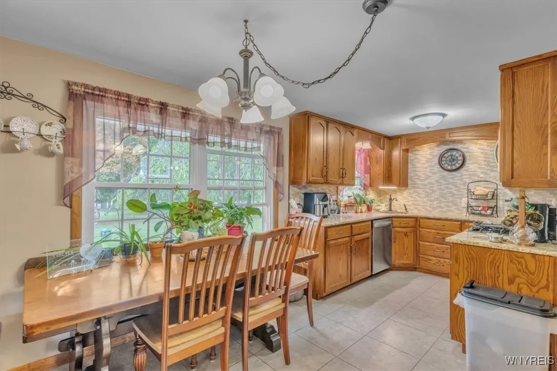 1297 East And West Road, West Seneca, New York 142, West Seneca, New York 14224, 4 Bedrooms Bedrooms, 7 Rooms Rooms,1 BathroomBathrooms,Residential,Closed,1297 East And West Road, West Seneca, New York 142,0,B1645144