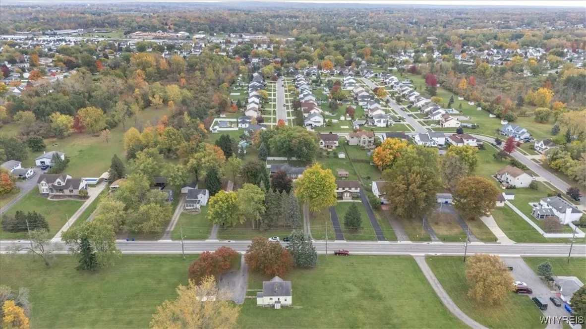 1297 East And West Road, West Seneca, New York 142, West Seneca, New York 14224, 4 Bedrooms Bedrooms, 7 Rooms Rooms,1 BathroomBathrooms,Residential,Closed,1297 East And West Road, West Seneca, New York 142,0,B1645144