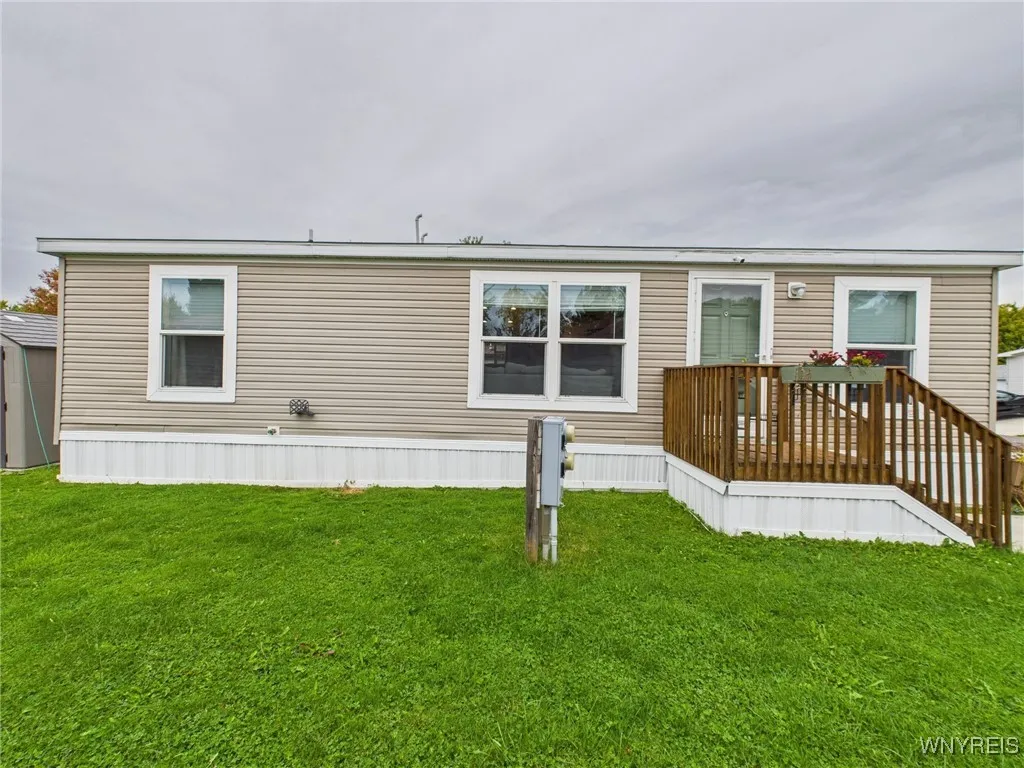 21 Brush Drive, Hamburg, New York 14075, Hamburg, New York 14075, 3 Bedrooms Bedrooms, 8 Rooms Rooms,2 BathroomsBathrooms,Residential,For Sale,21 Brush Drive, Hamburg, New York 14075,0,B1646029