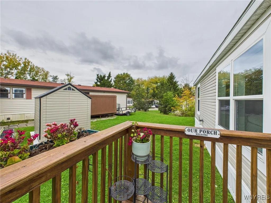 21 Brush Drive, Hamburg, New York 14075, Hamburg, New York 14075, 3 Bedrooms Bedrooms, 8 Rooms Rooms,2 BathroomsBathrooms,Residential,For Sale,21 Brush Drive, Hamburg, New York 14075,0,B1646029