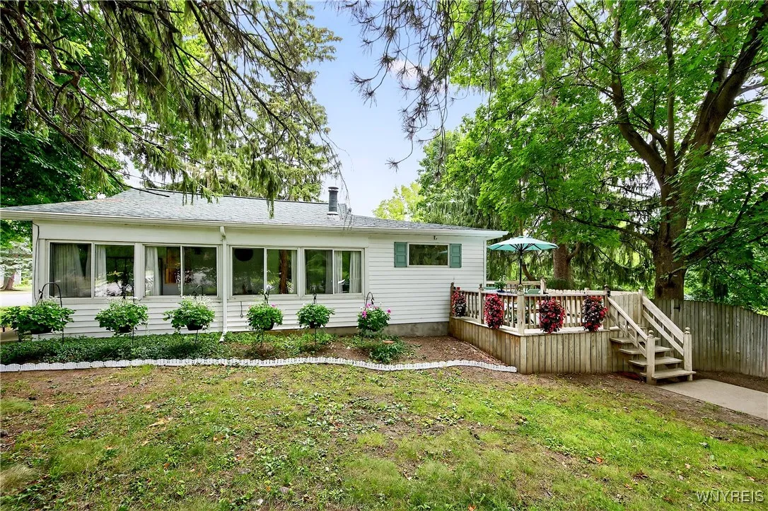 7017 Quaker Road, Orchard Park, New York 14127, Orchard Park, New York 14127, 2 Bedrooms Bedrooms, 7 Rooms Rooms,1 BathroomBathrooms,Residential,For Sale,7017 Quaker Road, Orchard Park, New York 14127,0,B1645944