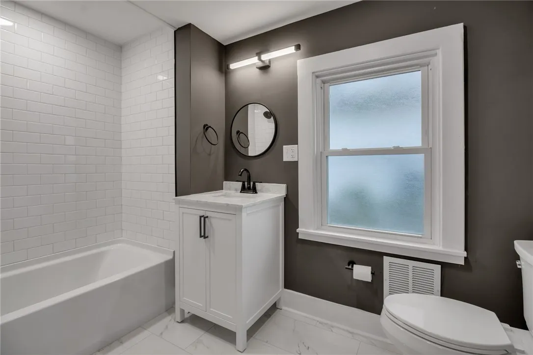 127 Tremont Avenue, Tonawanda, New York 14217, Tonawanda, New York 14217, 3 Bedrooms Bedrooms, 6 Rooms Rooms,1 BathroomBathrooms,Residential,For Sale,127 Tremont Avenue, Tonawanda, New York 14217,0,R1646020