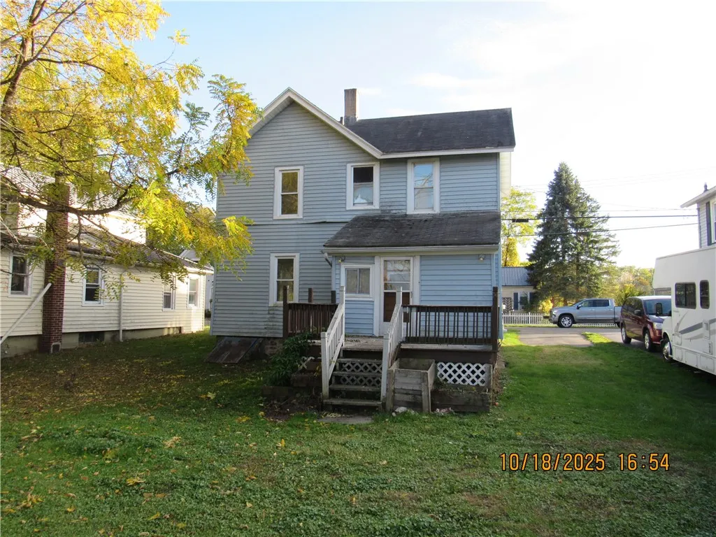 47 Montezuma Street, Lyons, New York 14489, Lyons, New York 14489, 3 Bedrooms Bedrooms, 7 Rooms Rooms,1 BathroomBathrooms,Residential,For Sale,47 Montezuma Street, Lyons, New York 14489,0,R1645772