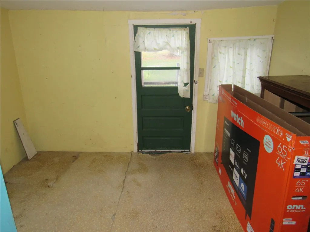 47 Montezuma Street, Lyons, New York 14489, Lyons, New York 14489, 3 Bedrooms Bedrooms, 7 Rooms Rooms,1 BathroomBathrooms,Residential,For Sale,47 Montezuma Street, Lyons, New York 14489,0,R1645772