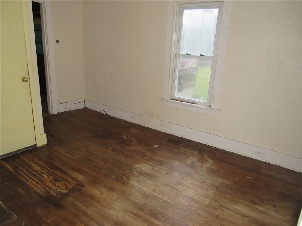 47 Montezuma Street, Lyons, New York 14489, Lyons, New York 14489, 3 Bedrooms Bedrooms, 7 Rooms Rooms,1 BathroomBathrooms,Residential,For Sale,47 Montezuma Street, Lyons, New York 14489,0,R1645772