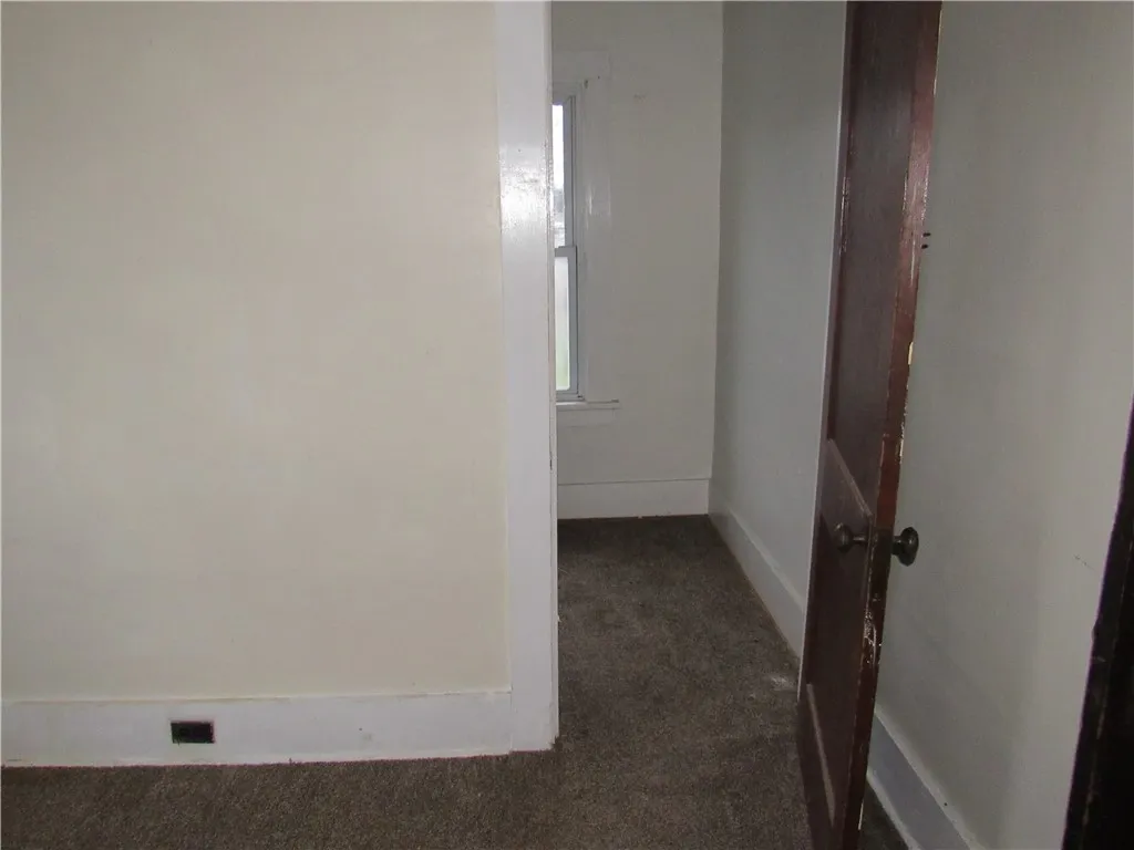 47 Montezuma Street, Lyons, New York 14489, Lyons, New York 14489, 3 Bedrooms Bedrooms, 7 Rooms Rooms,1 BathroomBathrooms,Residential,For Sale,47 Montezuma Street, Lyons, New York 14489,0,R1645772