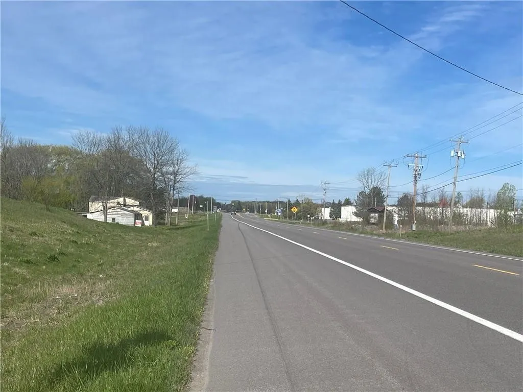 Note proximity to Waterloo Premium Outlets - pictured to the right as the large commercial structure (white) on right.