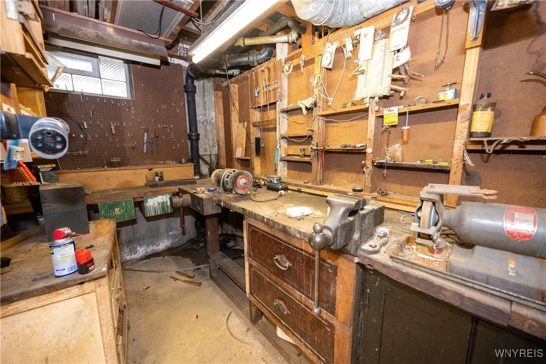 248 Kirkwood Drive, West Seneca, New York 14224, West Seneca, New York 14224, 3 Bedrooms Bedrooms, 7 Rooms Rooms,1 BathroomBathrooms,Residential,For Sale,248 Kirkwood Drive, West Seneca, New York 14224,0,B1645931