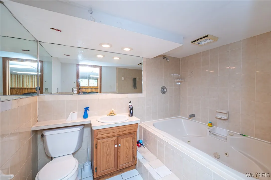 3710 Main Street, Amherst, New York 14226, Amherst, New York 14226, 5 Bedrooms Bedrooms, 21 Rooms Rooms,3 BathroomsBathrooms,Residential,For Sale,3710 Main Street, Amherst, New York 14226,0,B1646093 3710 Main Street, Amherst, New York 14226, Amherst, New York 14226, 5 Bedrooms Bedrooms, 21 Rooms Rooms,3 BathroomsBathrooms,Residential,For Sale,3710 Main Street, Amherst, New York 14226,0,B1646093