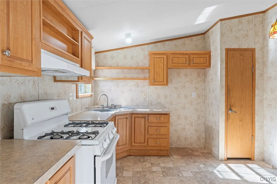 423 Mountain Ash Dr, Hopewell, New York 14424, Hopewell, New York 14424, 3 Bedrooms Bedrooms, 8 Rooms Rooms,2 BathroomsBathrooms,Residential,For Sale,423 Mountain Ash Dr, Hopewell, New York 14424,0,S1646114