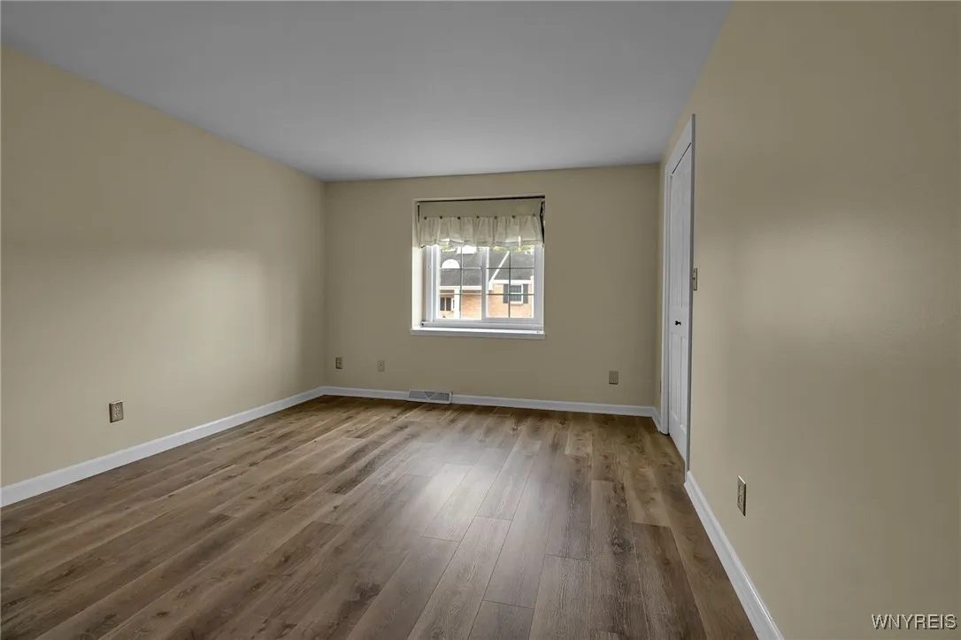 270 Buffalo Road 43, Aurora, New York 14052, Aurora, New York 14052, 2 Bedrooms Bedrooms, 5 Rooms Rooms,2 BathroomsBathrooms,Residential Lease,For Rent,270 Buffalo Road 43, Aurora, New York 14052,0,B1645980