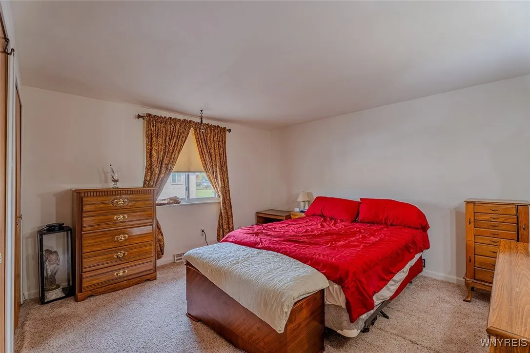 135 Old Lyme Drive 4, Amherst, New York 14221, Amherst, New York 14221, 2 Bedrooms Bedrooms, 5 Rooms Rooms,1 BathroomBathrooms,Residential,For Sale,135 Old Lyme Drive 4, Amherst, New York 14221,0,B1645490