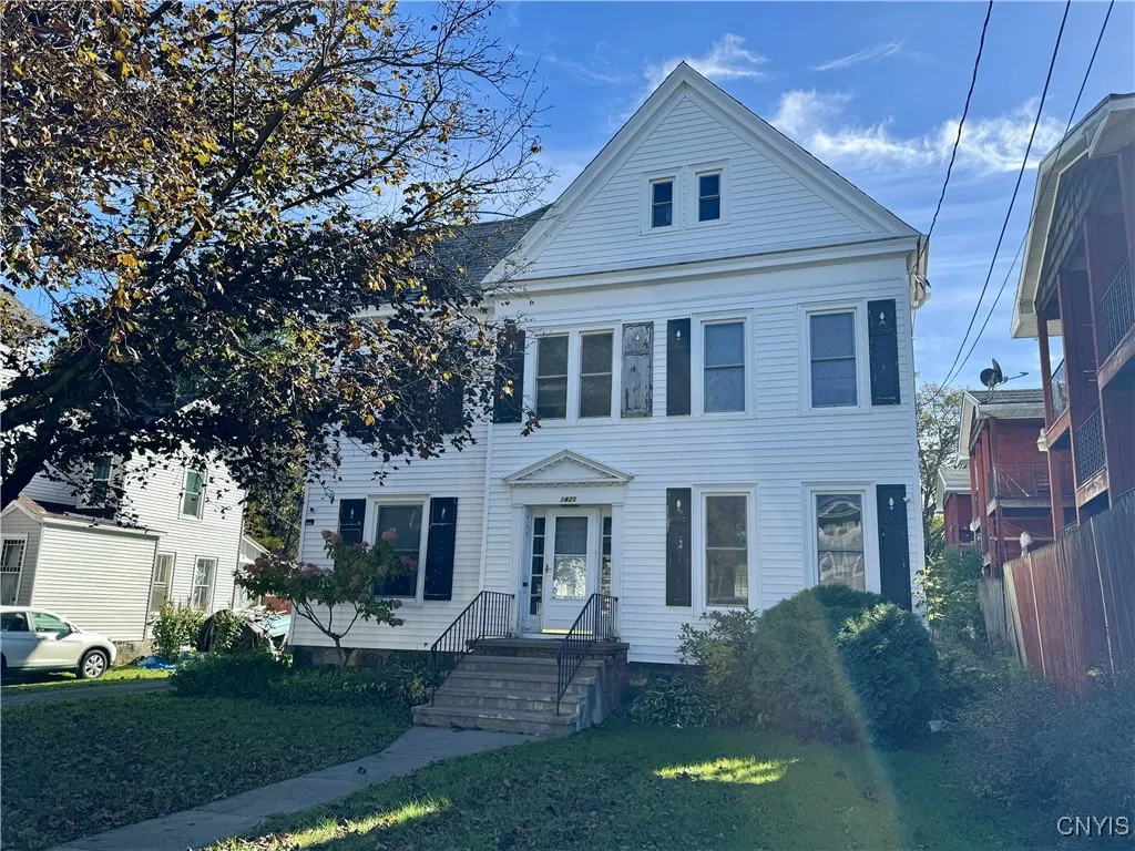 1425 Oneida Street, Utica, New York 13501, Utica, New York 13501, 6 Bedrooms Bedrooms, 14 Rooms Rooms,3 BathroomsBathrooms,Residential,For Sale,1425 Oneida Street, Utica, New York 13501,0,S1644627