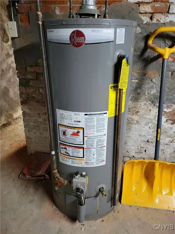 1425 Oneida Street, Utica, New York 13501, Utica, New York 13501, 6 Bedrooms Bedrooms, 14 Rooms Rooms,3 BathroomsBathrooms,Residential,For Sale,1425 Oneida Street, Utica, New York 13501,0,S1644627