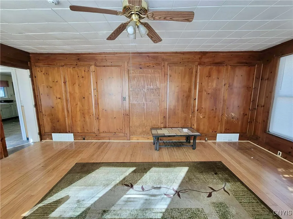 1425 Oneida Street, Utica, New York 13501, Utica, New York 13501, 6 Bedrooms Bedrooms, 14 Rooms Rooms,3 BathroomsBathrooms,Residential,For Sale,1425 Oneida Street, Utica, New York 13501,0,S1644627