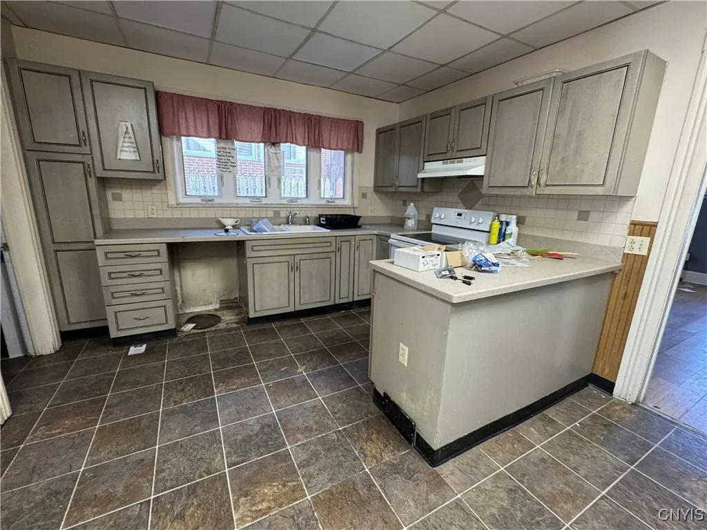 1425 Oneida Street, Utica, New York 13501, Utica, New York 13501, 6 Bedrooms Bedrooms, 14 Rooms Rooms,3 BathroomsBathrooms,Residential,For Sale,1425 Oneida Street, Utica, New York 13501,0,S1644627