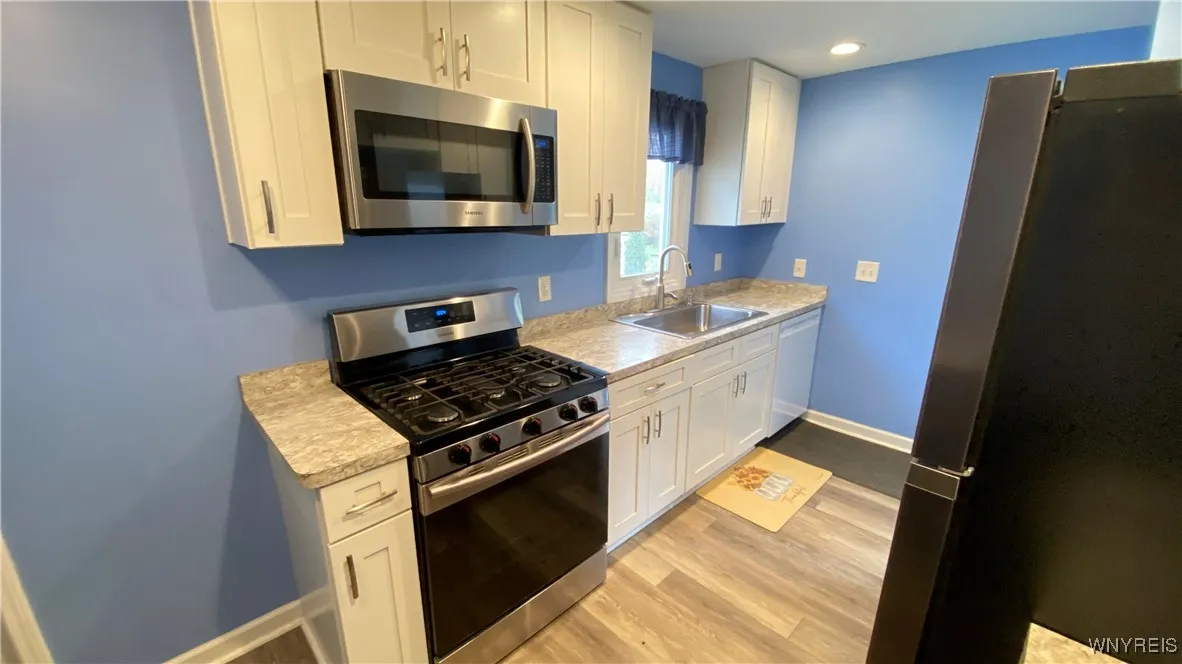 4888 Kennison Parkway, Hamburg, New York 14075, Hamburg, New York 14075, 3 Bedrooms Bedrooms, 5 Rooms Rooms,1 BathroomBathrooms,Residential,Closed,4888 Kennison Parkway, Hamburg, New York 14075,0,B1646090