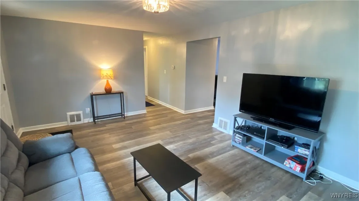 4888 Kennison Parkway, Hamburg, New York 14075, Hamburg, New York 14075, 3 Bedrooms Bedrooms, 5 Rooms Rooms,1 BathroomBathrooms,Residential,Closed,4888 Kennison Parkway, Hamburg, New York 14075,0,B1646090