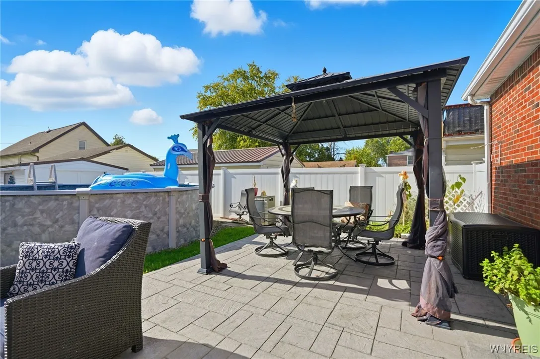 63 Knowlton Avenue, Lackawanna, New York 14218, Lackawanna, New York 14218, 3 Bedrooms Bedrooms, 6 Rooms Rooms,1 BathroomBathrooms,Residential,For Sale,63 Knowlton Avenue, Lackawanna, New York 14218,0,B1646008