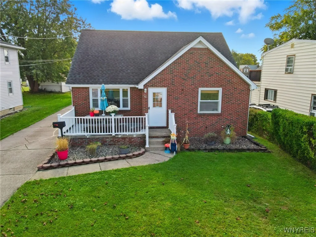 63 Knowlton Avenue, Lackawanna, New York 14218, Lackawanna, New York 14218, 3 Bedrooms Bedrooms, 6 Rooms Rooms,1 BathroomBathrooms,Residential,For Sale,63 Knowlton Avenue, Lackawanna, New York 14218,0,B1646008