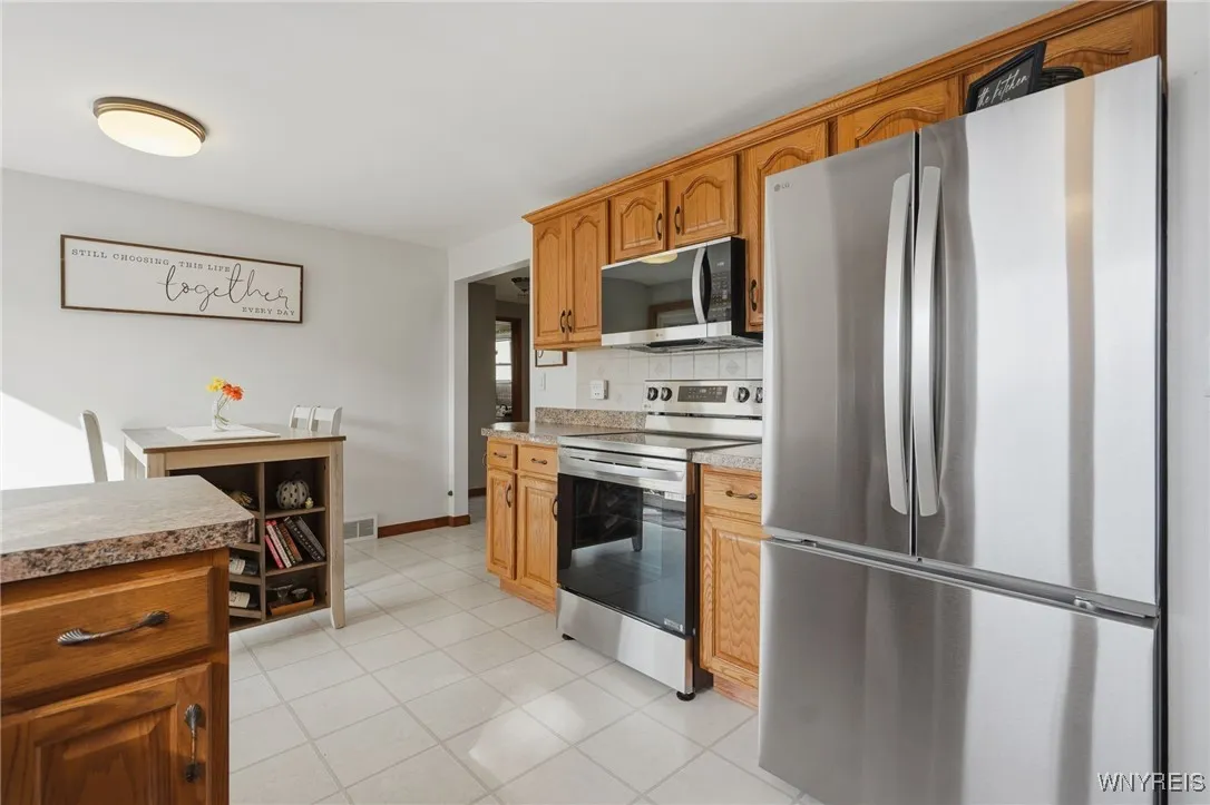 63 Knowlton Avenue, Lackawanna, New York 14218, Lackawanna, New York 14218, 3 Bedrooms Bedrooms, 6 Rooms Rooms,1 BathroomBathrooms,Residential,For Sale,63 Knowlton Avenue, Lackawanna, New York 14218,0,B1646008