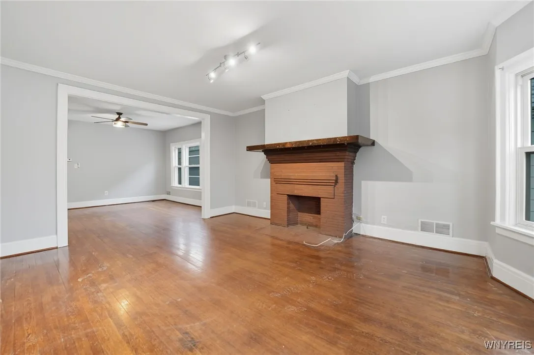 449 Bird Avenue Upper, Buffalo, New York 14213, Buffalo, New York 14213, 3 Bedrooms Bedrooms, 8 Rooms Rooms,1 BathroomBathrooms,Residential Lease,For Rent,449 Bird Avenue Upper, Buffalo, New York 14213,0,B1645339