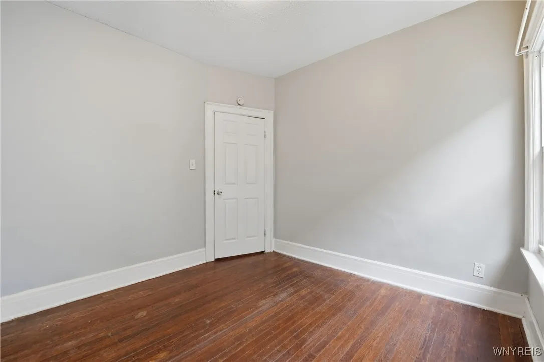 449 Bird Avenue Upper, Buffalo, New York 14213, Buffalo, New York 14213, 3 Bedrooms Bedrooms, 8 Rooms Rooms,1 BathroomBathrooms,Residential Lease,For Rent,449 Bird Avenue Upper, Buffalo, New York 14213,0,B1645339