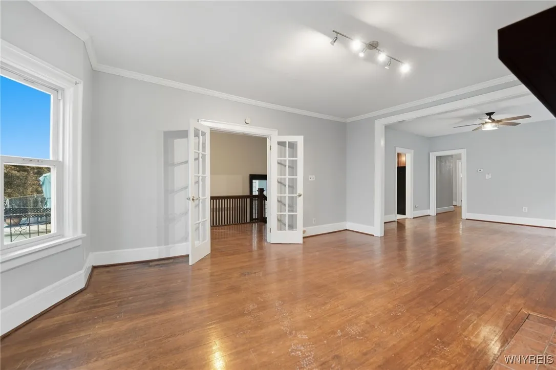 449 Bird Avenue Upper, Buffalo, New York 14213, Buffalo, New York 14213, 3 Bedrooms Bedrooms, 8 Rooms Rooms,1 BathroomBathrooms,Residential Lease,For Rent,449 Bird Avenue Upper, Buffalo, New York 14213,0,B1645339