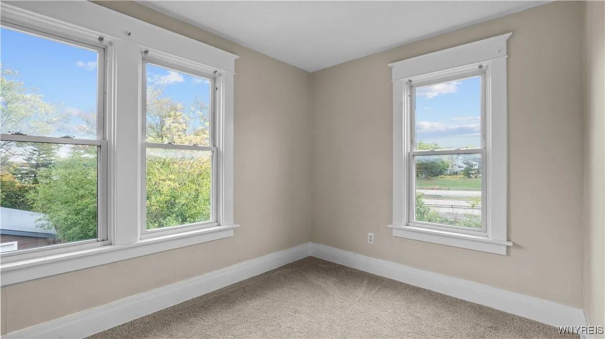 302 South Forest Road, Amherst, New York 14221, Amherst, New York 14221, 5 Bedrooms Bedrooms, ,2 BathroomsBathrooms,Residential,For Sale,302 South Forest Road, Amherst, New York 14221,0,B1644661