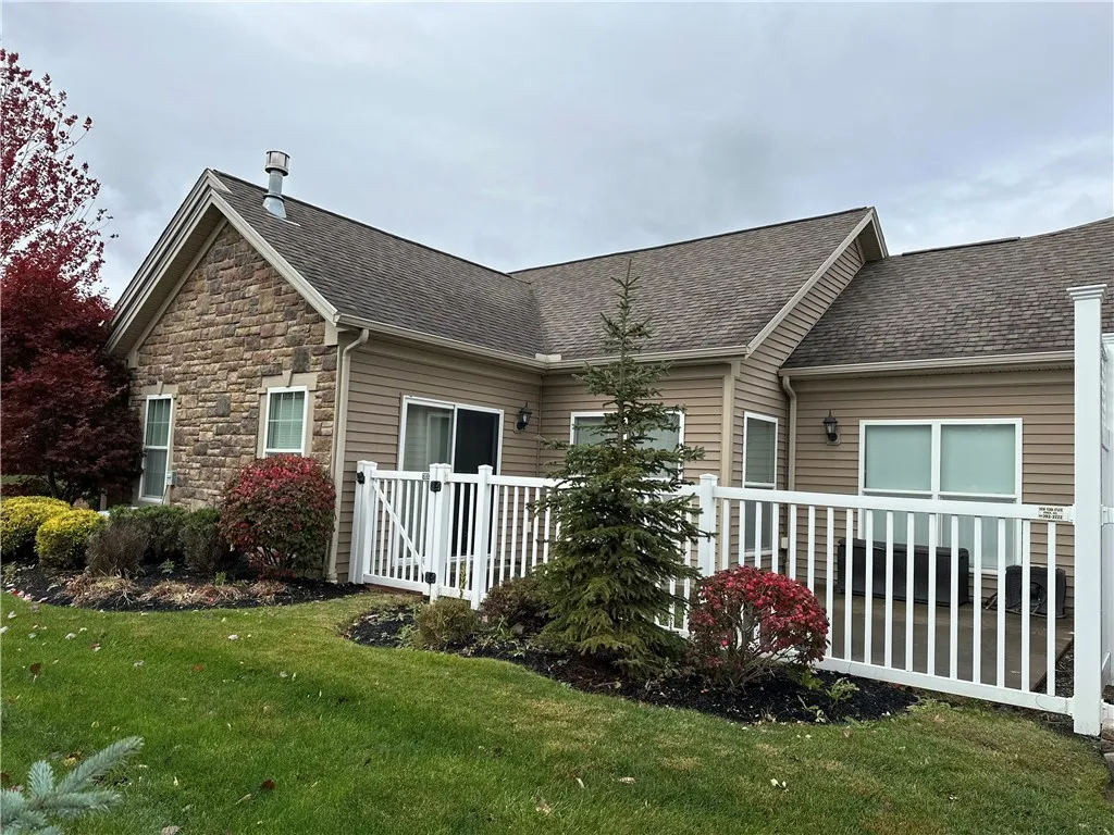 3303 Abbey Road, Canandaigua Town, New York 14424, Canandaigua Town, New York 14424, 2 Bedrooms Bedrooms, 6 Rooms Rooms,2 BathroomsBathrooms,Residential,For Sale,3303 Abbey Road, Canandaigua Town, New York 14424,0,R1644703