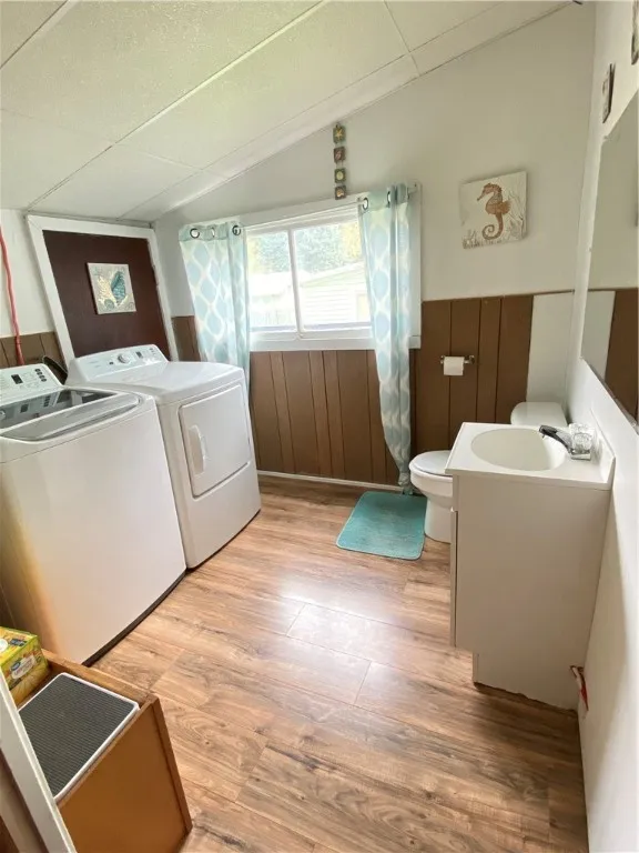 362 South Avenue, Shelby, New York 14103, Shelby, New York 14103, 3 Bedrooms Bedrooms, 7 Rooms Rooms,1 BathroomBathrooms,Residential,For Sale,362 South Avenue, Shelby, New York 14103,0,R1645907