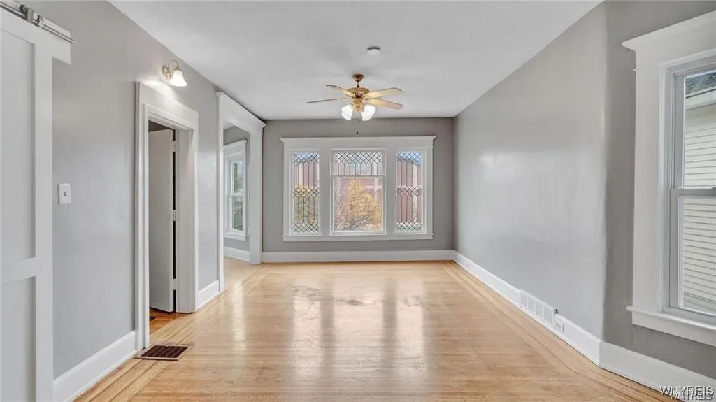 2528 Main Street, Buffalo, New York 14214, Buffalo, New York 14214, 6 Bedrooms Bedrooms, 12 Rooms Rooms,2 BathroomsBathrooms,Residential Lease,For Rent,2528 Main Street, Buffalo, New York 14214,0,B1646210