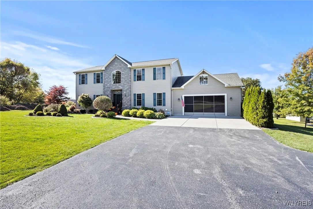 410 Northrup Road, Elma, New York 14059, Elma, New York 14059, 4 Bedrooms Bedrooms, 18 Rooms Rooms,2 BathroomsBathrooms,Residential,For Sale,410 Northrup Road, Elma, New York 14059,0,B1646215