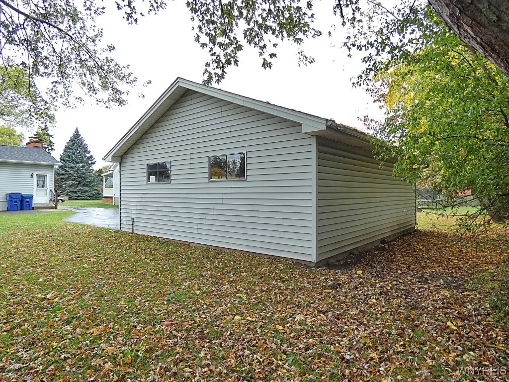 183 N Harvest St, Amherst, New York 14221, Amherst, New York 14221, 3 Bedrooms Bedrooms, 5 Rooms Rooms,1 BathroomBathrooms,Residential,For Sale,183 N Harvest St, Amherst, New York 14221,0,B1646197