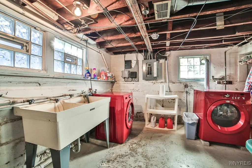 96 Cheltenham Drive, Buffalo, New York 14216, Buffalo, New York 14216, 3 Bedrooms Bedrooms, 6 Rooms Rooms,1 BathroomBathrooms,Residential,For Sale,96 Cheltenham Drive, Buffalo, New York 14216,0,B1645667