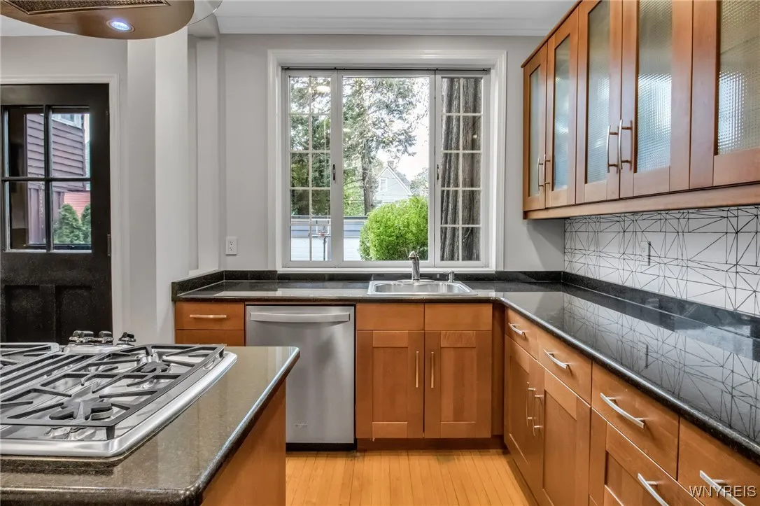 142 Lexington Avenue, Buffalo, New York 14222, Buffalo, New York 14222, 3 Bedrooms Bedrooms, 8 Rooms Rooms,2 BathroomsBathrooms,Residential,For Sale,142 Lexington Avenue, Buffalo, New York 14222,0,B1646048