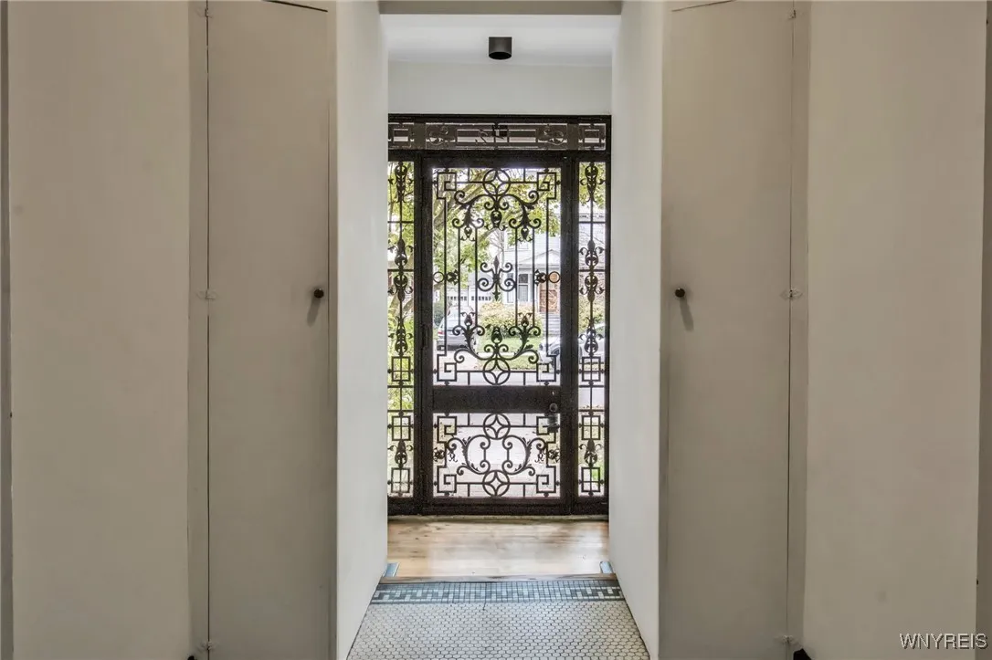 142 Lexington Avenue, Buffalo, New York 14222, Buffalo, New York 14222, 3 Bedrooms Bedrooms, 8 Rooms Rooms,2 BathroomsBathrooms,Residential,For Sale,142 Lexington Avenue, Buffalo, New York 14222,0,B1646048