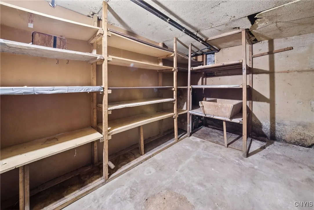 809 East Division Street, Syracuse, New York 13208, Syracuse, New York 13208, 3 Bedrooms Bedrooms, 10 Rooms Rooms,3 BathroomsBathrooms,Residential,For Sale,809 East Division Street, Syracuse, New York 13208,0,S1645798