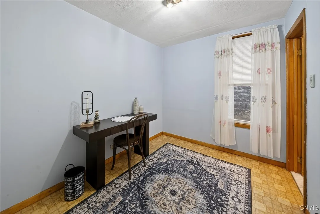 809 East Division Street, Syracuse, New York 13208, Syracuse, New York 13208, 3 Bedrooms Bedrooms, 10 Rooms Rooms,3 BathroomsBathrooms,Residential,For Sale,809 East Division Street, Syracuse, New York 13208,0,S1645798