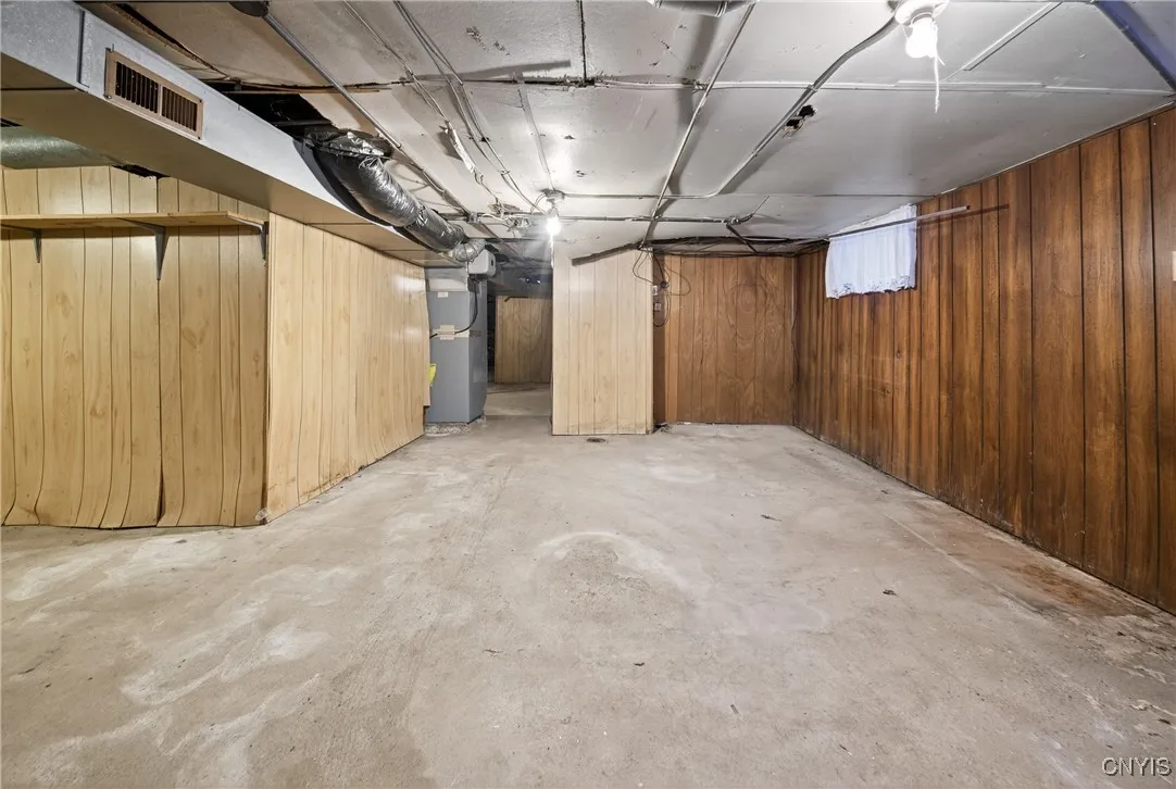 809 East Division Street, Syracuse, New York 13208, Syracuse, New York 13208, 3 Bedrooms Bedrooms, 10 Rooms Rooms,3 BathroomsBathrooms,Residential,For Sale,809 East Division Street, Syracuse, New York 13208,0,S1645798