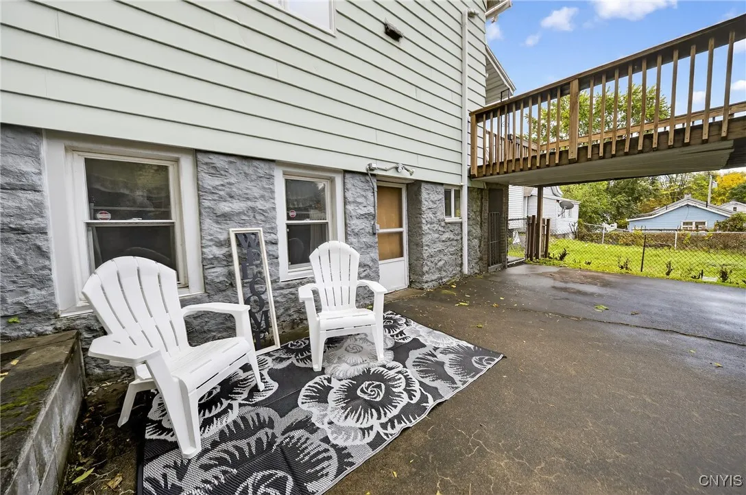 809 East Division Street, Syracuse, New York 13208, Syracuse, New York 13208, 3 Bedrooms Bedrooms, 10 Rooms Rooms,3 BathroomsBathrooms,Residential,For Sale,809 East Division Street, Syracuse, New York 13208,0,S1645798