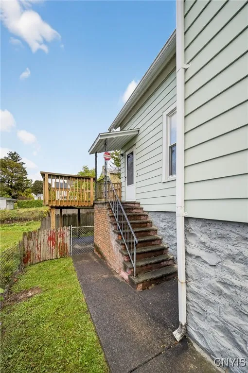 809 East Division Street, Syracuse, New York 13208, Syracuse, New York 13208, 3 Bedrooms Bedrooms, 10 Rooms Rooms,3 BathroomsBathrooms,Residential,For Sale,809 East Division Street, Syracuse, New York 13208,0,S1645798