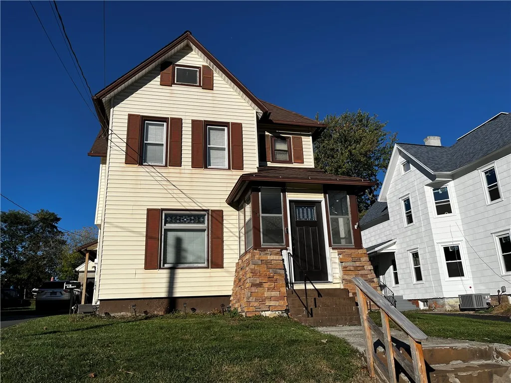 71 Sherrill Street, Geneva City, New York 14456, Geneva City, New York 14456, 4 Bedrooms Bedrooms, 8 Rooms Rooms,1 BathroomBathrooms,Residential,For Sale,71 Sherrill Street, Geneva City, New York 14456,0,R1646009