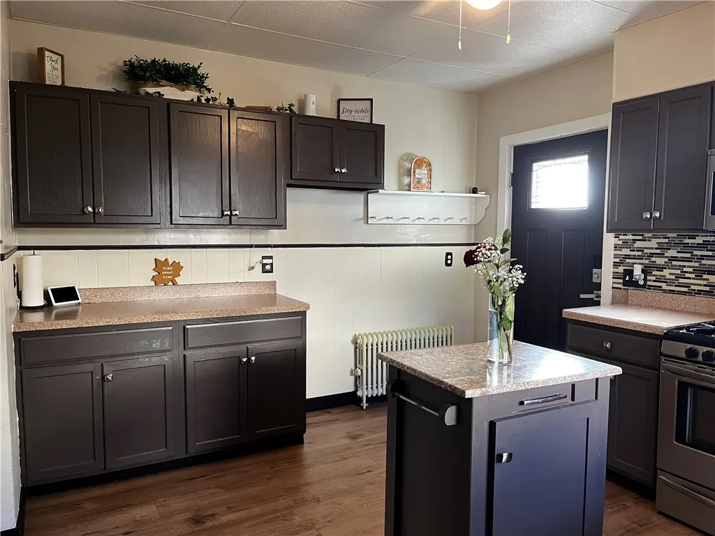 71 Sherrill Street, Geneva City, New York 14456, Geneva City, New York 14456, 4 Bedrooms Bedrooms, 8 Rooms Rooms,1 BathroomBathrooms,Residential,For Sale,71 Sherrill Street, Geneva City, New York 14456,0,R1646009