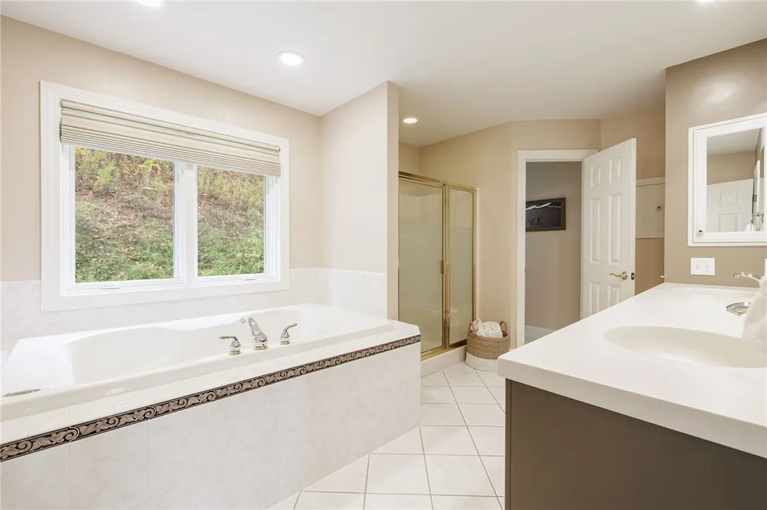 59 Mooring Line Drive, Irondequoit, New York 14622, Irondequoit, New York 14622, 3 Bedrooms Bedrooms, 8 Rooms Rooms,2 BathroomsBathrooms,Residential,For Sale,59 Mooring Line Drive, Irondequoit, New York 14622,0,R1645709