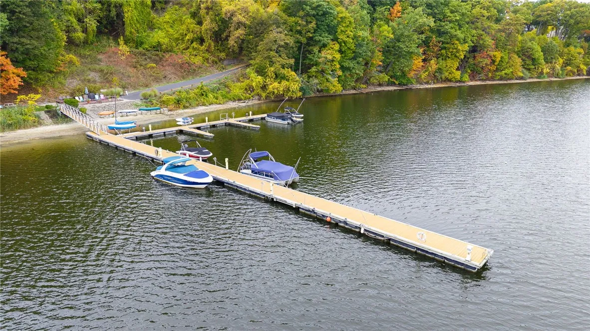 59 Mooring Line Drive, Irondequoit, New York 14622, Irondequoit, New York 14622, 3 Bedrooms Bedrooms, 8 Rooms Rooms,2 BathroomsBathrooms,Residential,For Sale,59 Mooring Line Drive, Irondequoit, New York 14622,0,R1645709