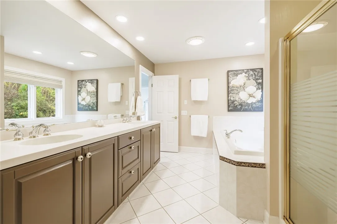 59 Mooring Line Drive, Irondequoit, New York 14622, Irondequoit, New York 14622, 3 Bedrooms Bedrooms, 8 Rooms Rooms,2 BathroomsBathrooms,Residential,For Sale,59 Mooring Line Drive, Irondequoit, New York 14622,0,R1645709