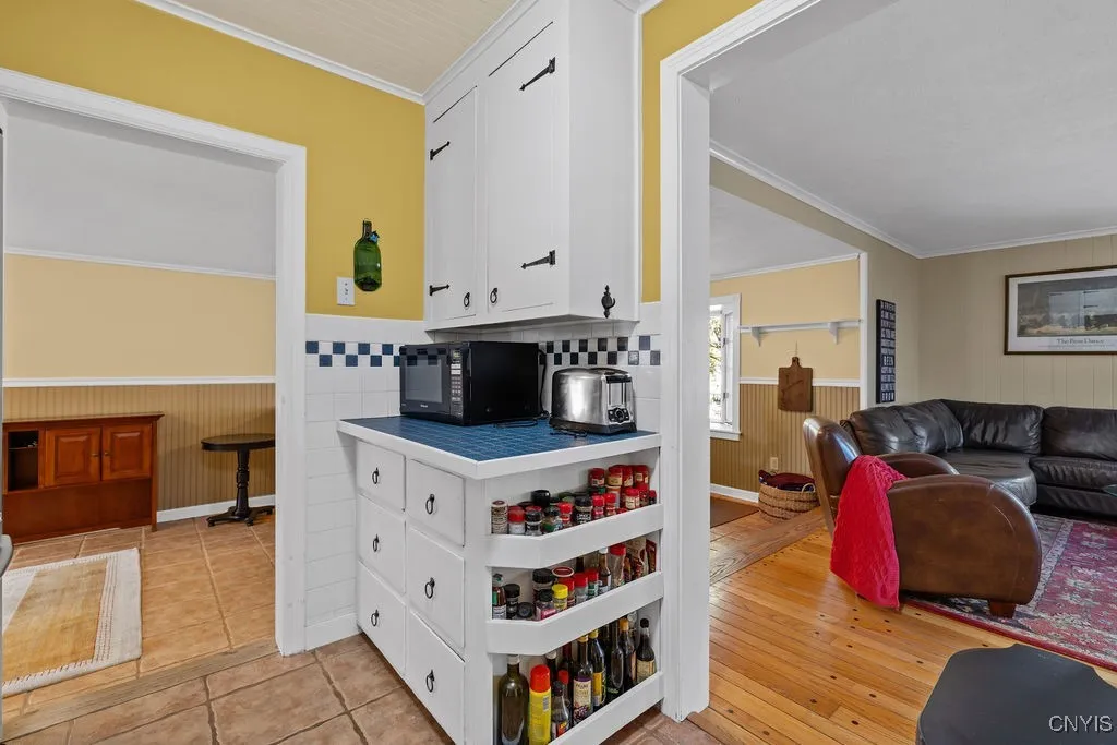 303 Bronson Road, Geddes, New York 13219, Geddes, New York 13219, 3 Bedrooms Bedrooms, 9 Rooms Rooms,1 BathroomBathrooms,Residential,For Sale,303 Bronson Road, Geddes, New York 13219,0,S1643084